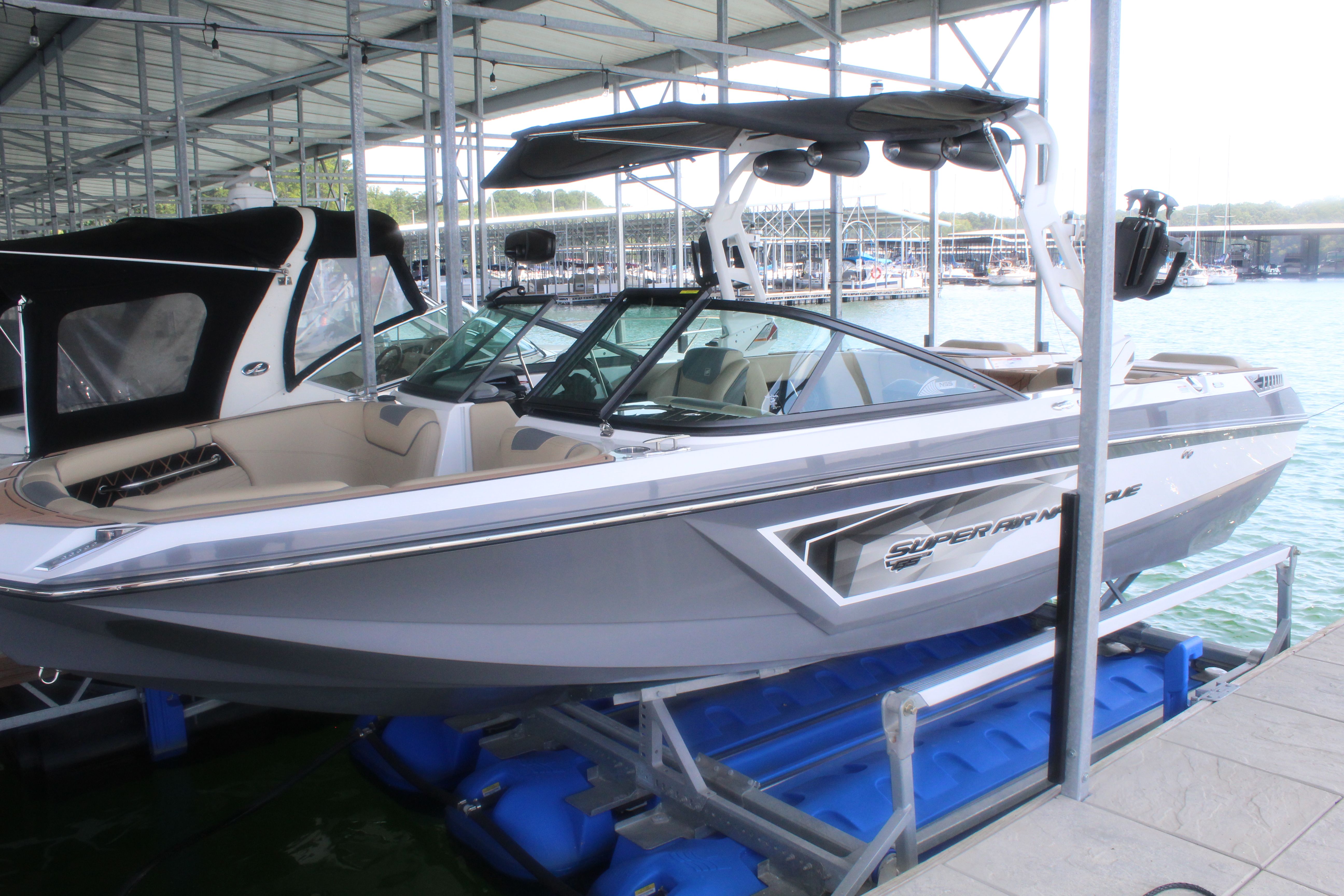 2019 Nautique GS 22