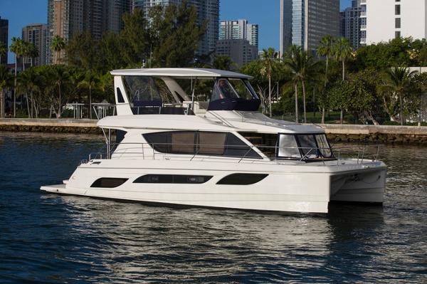 Aquila 48 Boat Review: MarineMax Brings Charter Knowledge to Boat ...