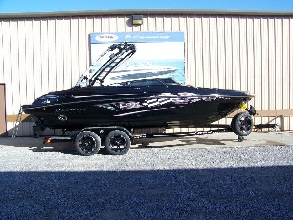 2024 Crownline 240LPX