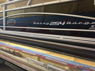 2014 Sun Tracker Regency 254 XP3