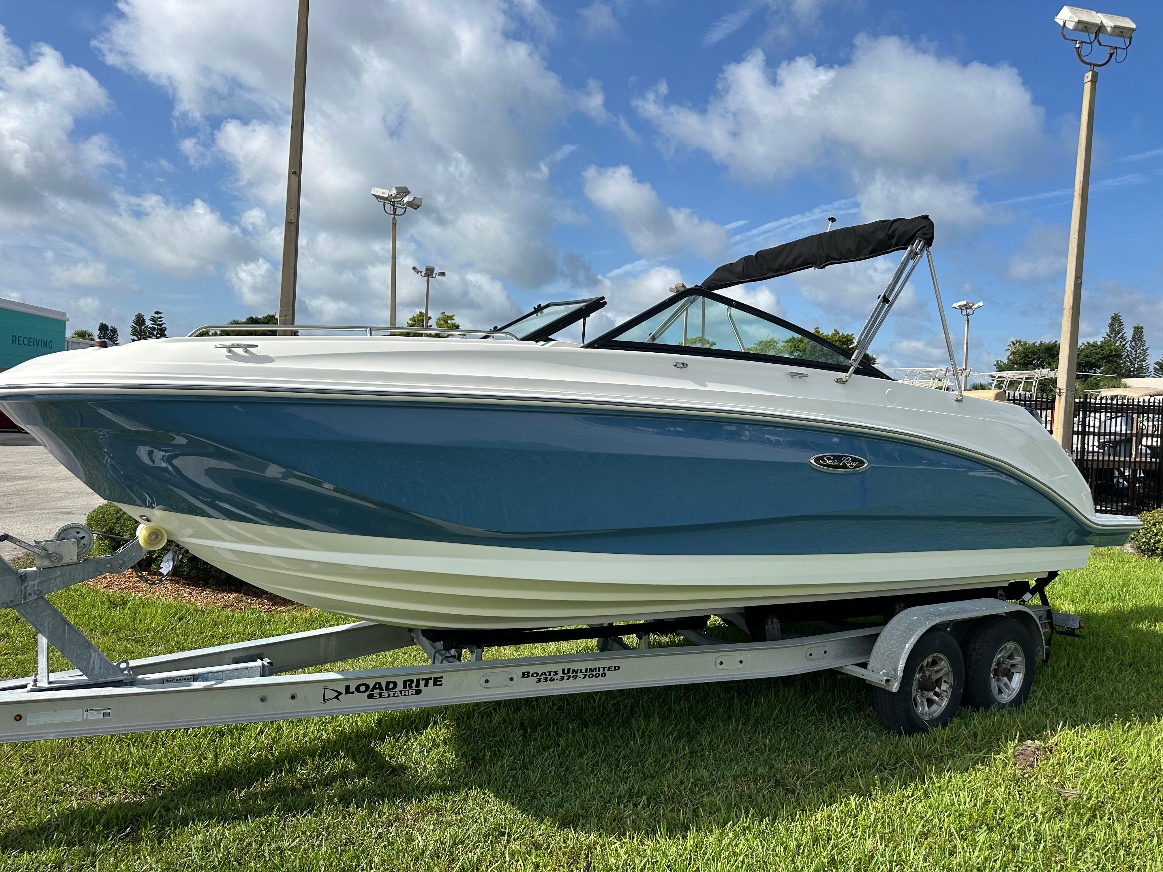 Sea Ray SDX 250 Outboard