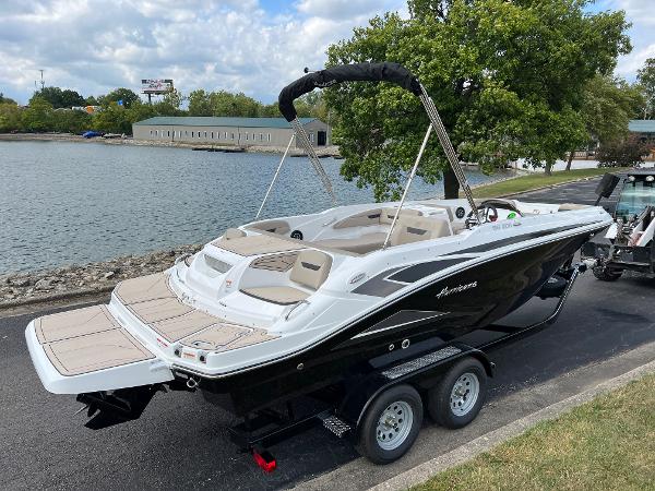 2024 Hurricane SunDeck Sport 205 IO