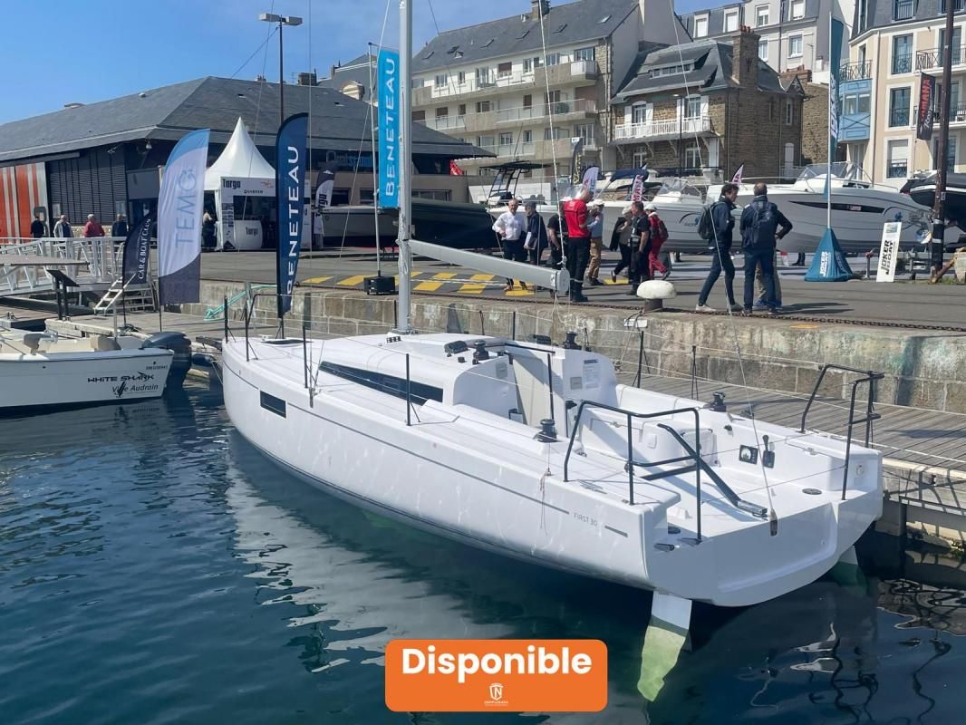 2025 Beneteau First 30