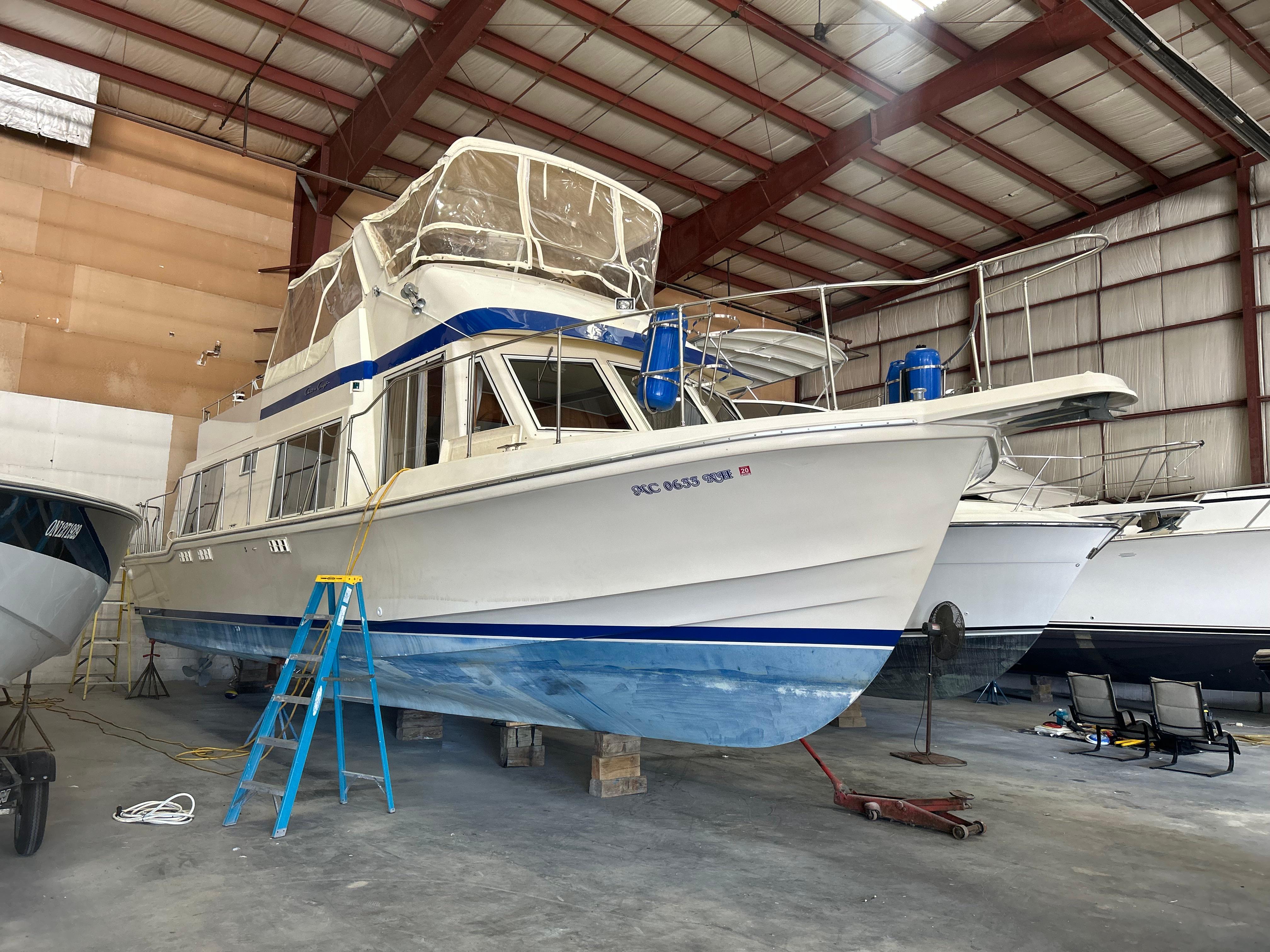 1985 Chris-Craft 450 Yacht Home, Harrison Township Michigan - boats.com