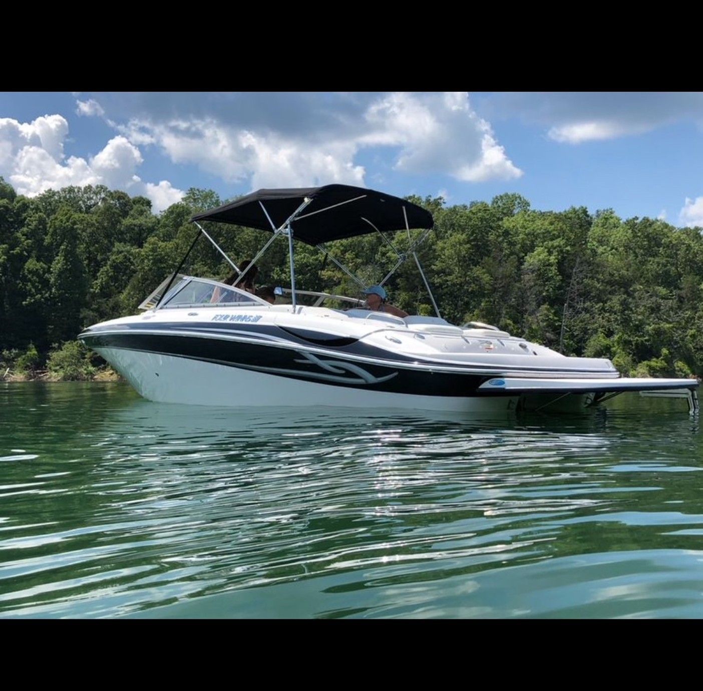 2004 Four Winns 210 Horizon