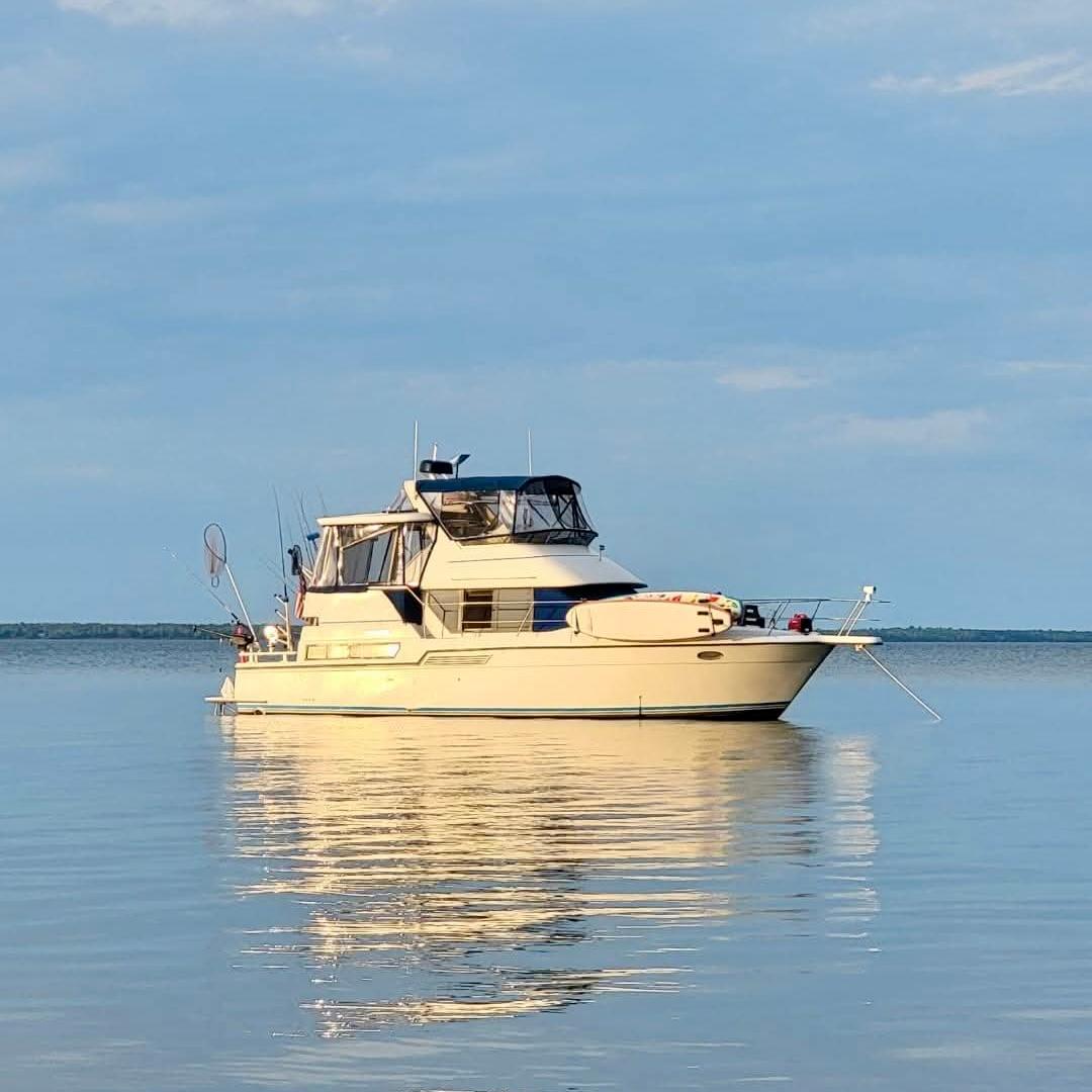 1994 Carver 390CPMY