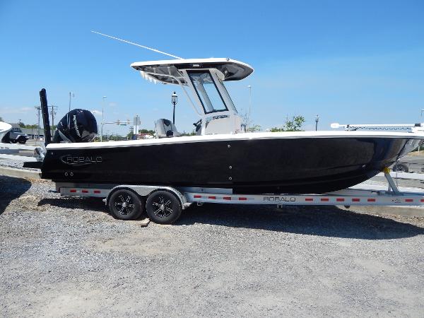 2023 Robalo 266 Cayman