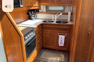 1990 Carver 3807 Aft Cabin