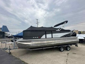 2023 Crest Classic LX 220 SLC