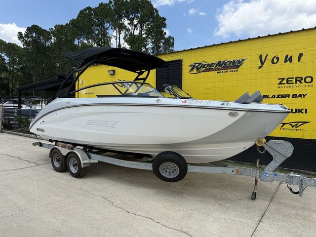 2024 Yamaha Boats 255XE