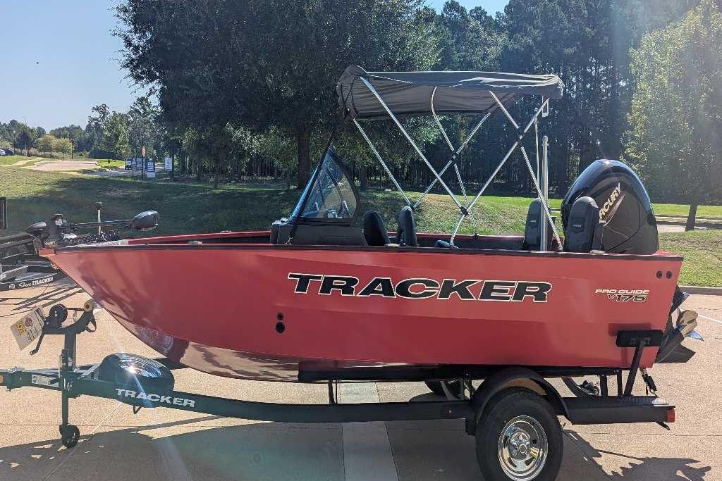 2026 Tracker Pro Guide V-175 Combo