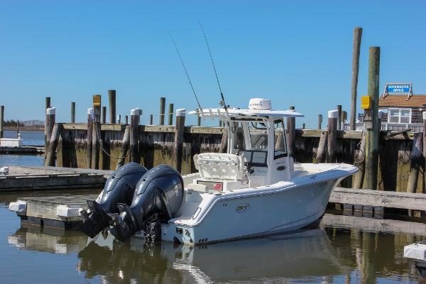2023 Sea Hunt Gamefish 27 Coffin Box
