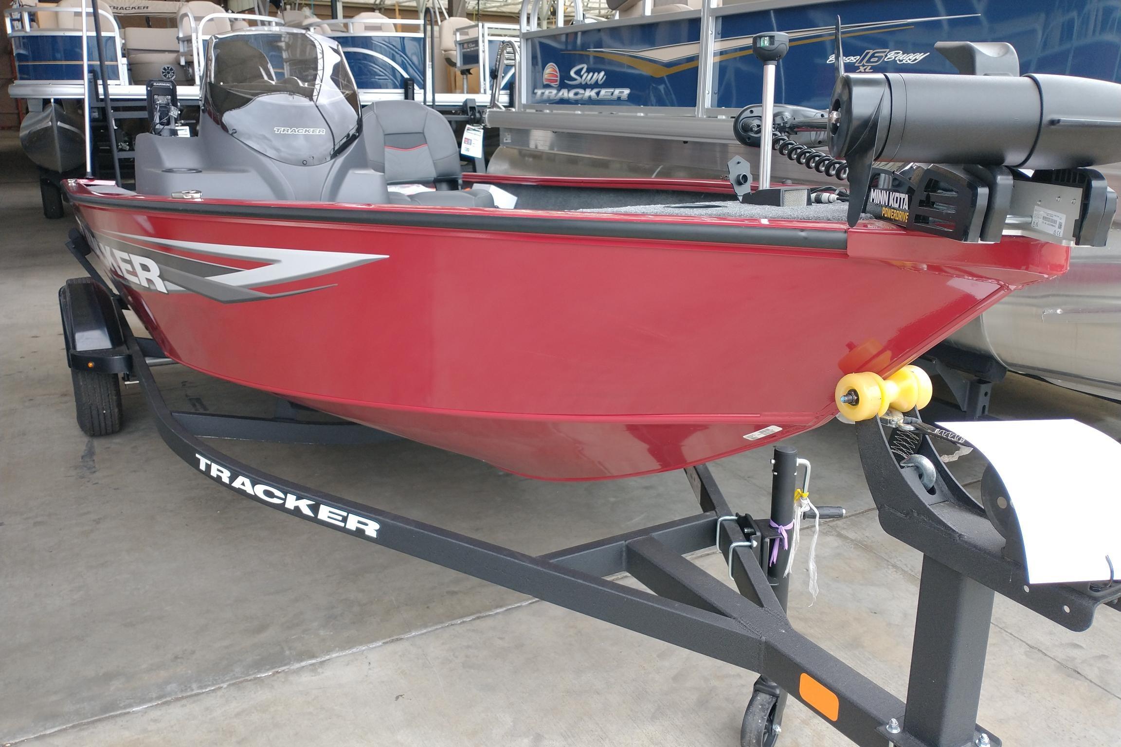 2026 Tracker Super Guide V-16 SC