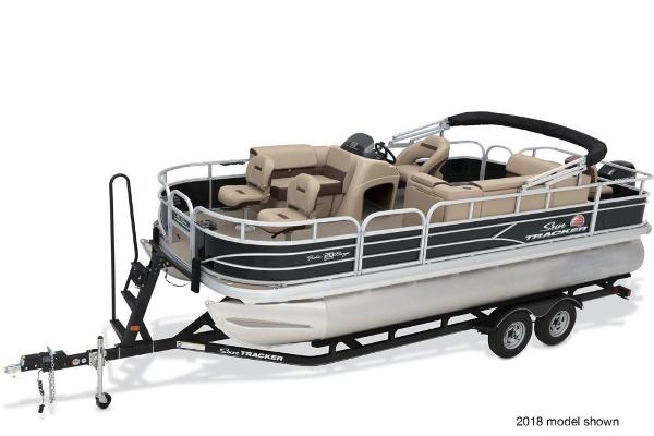 Sun Tracker Fishin' Barge 20 DLX Boat