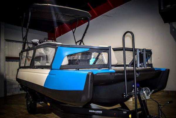 2023 Sea-Doo Switch Sport 21