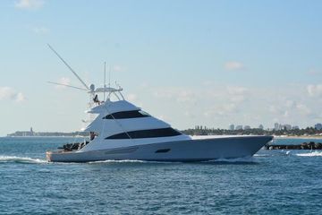 2026 Viking 90 Sky Bridge
