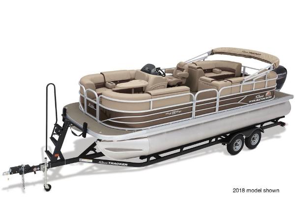Sun Tracker Party Barge 22 DLX Boat