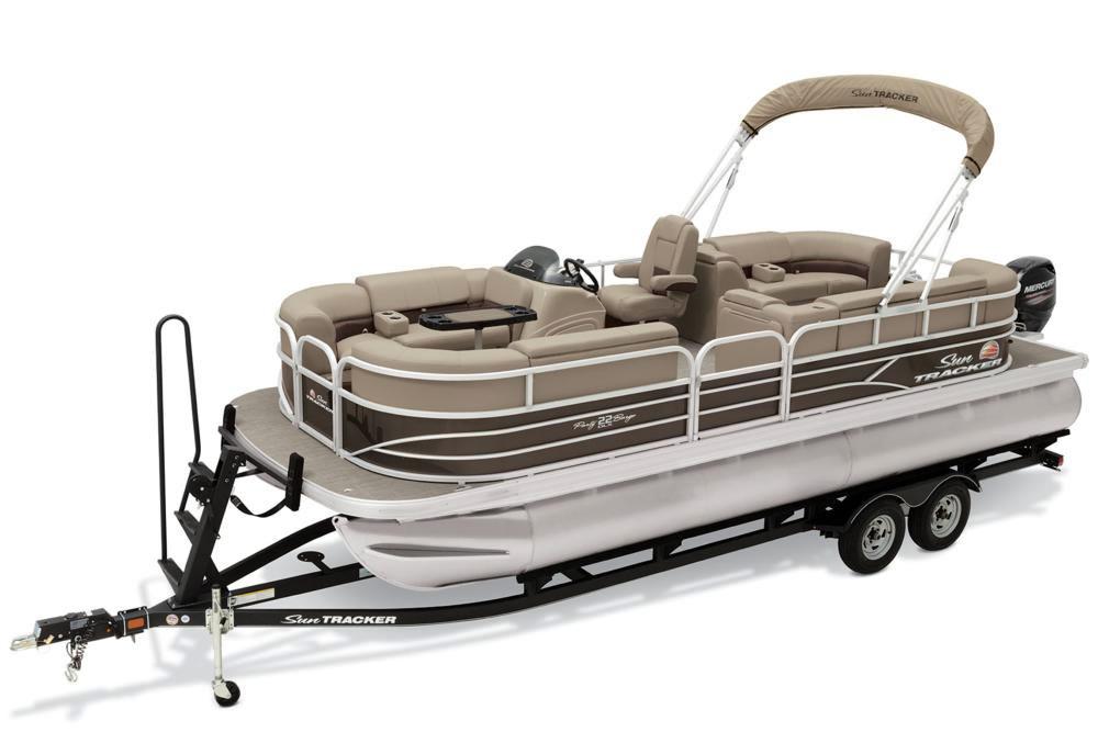 Sun Tracker Boat image