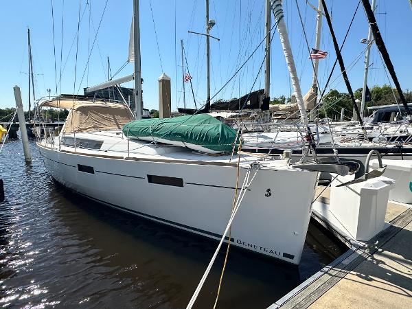 Beneteau Oceanis 41 2012 Beneteau Oceanis 41 sailboat docked in a marina under clear blue skies.