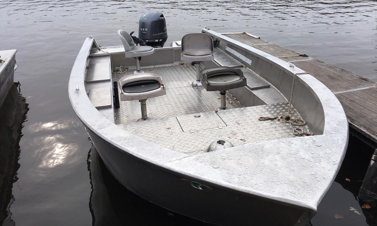 2020 commercial 19' aluminum tiller boat, rosser manitoba
