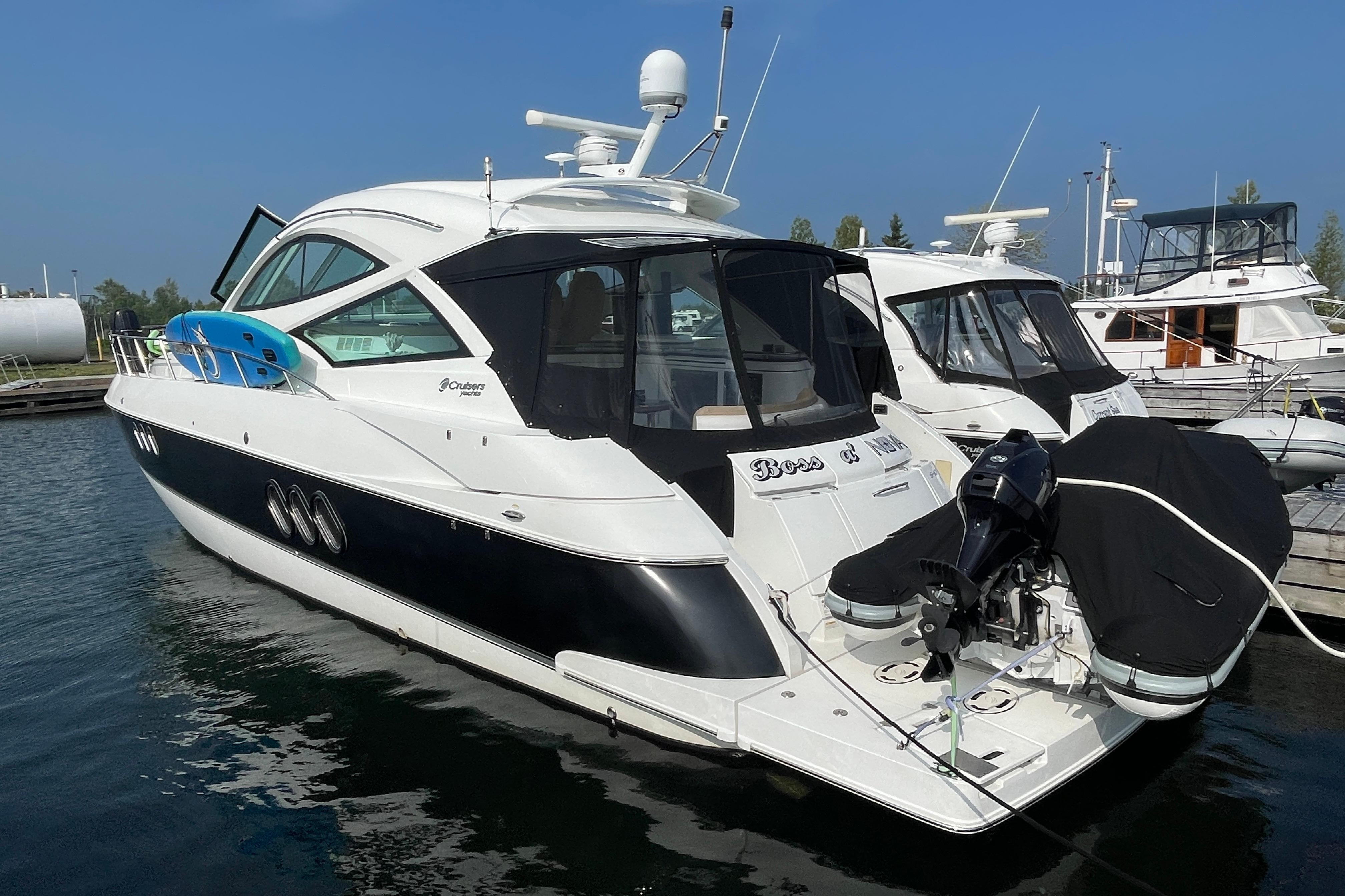 2012 Cruisers Yachts 540 Sport Coupe