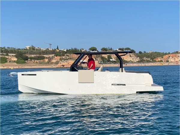2020 De Antonio Yachts D 28 Explorer