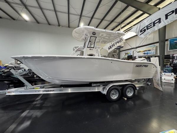 2025 Sea Pro 242 DLX