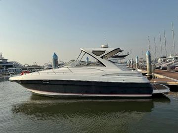 2010 Regal 3760 Sportyacht