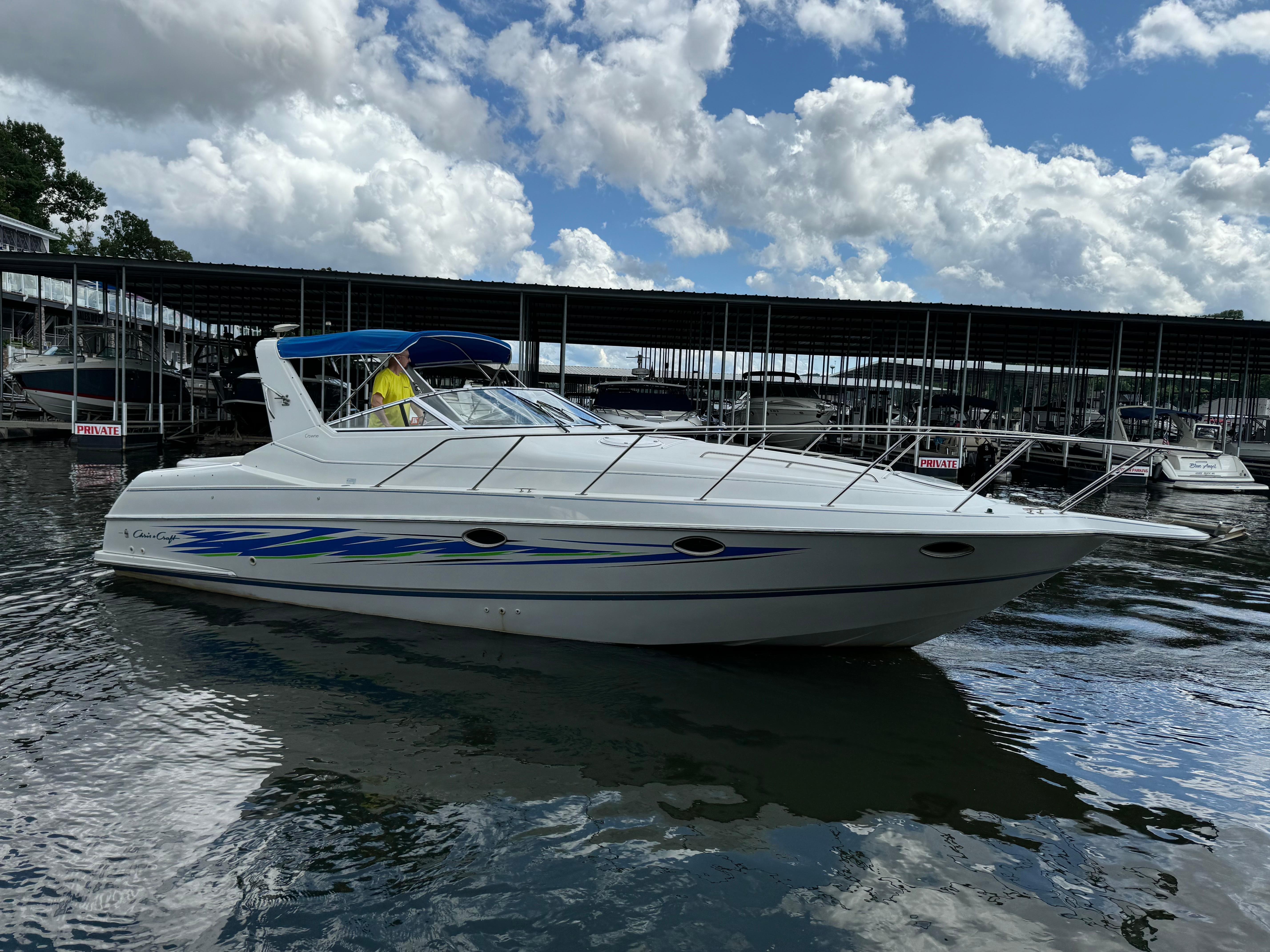 1994 Chris-Craft Crowne 322