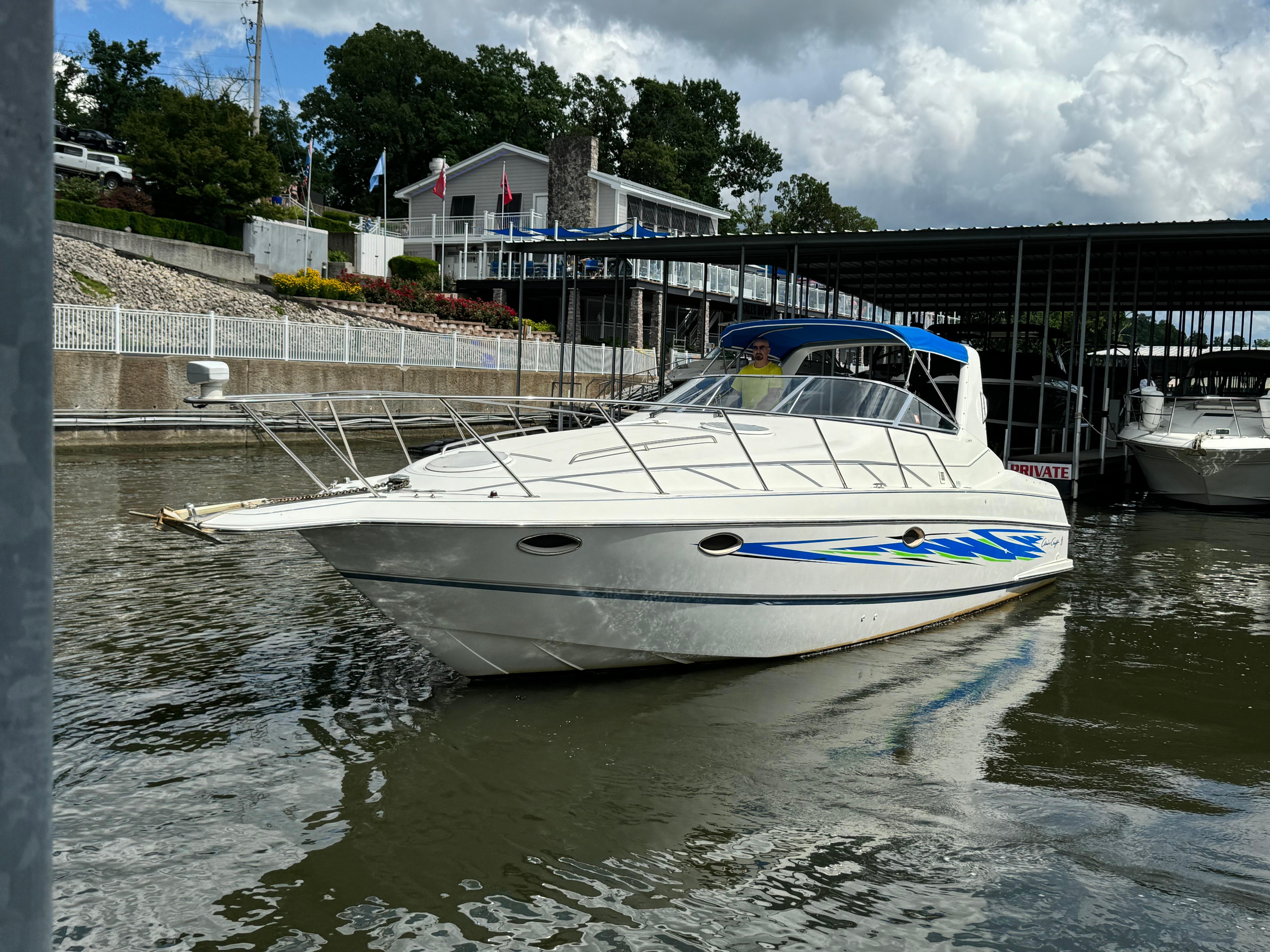 1994 Chris-Craft Crowne 322