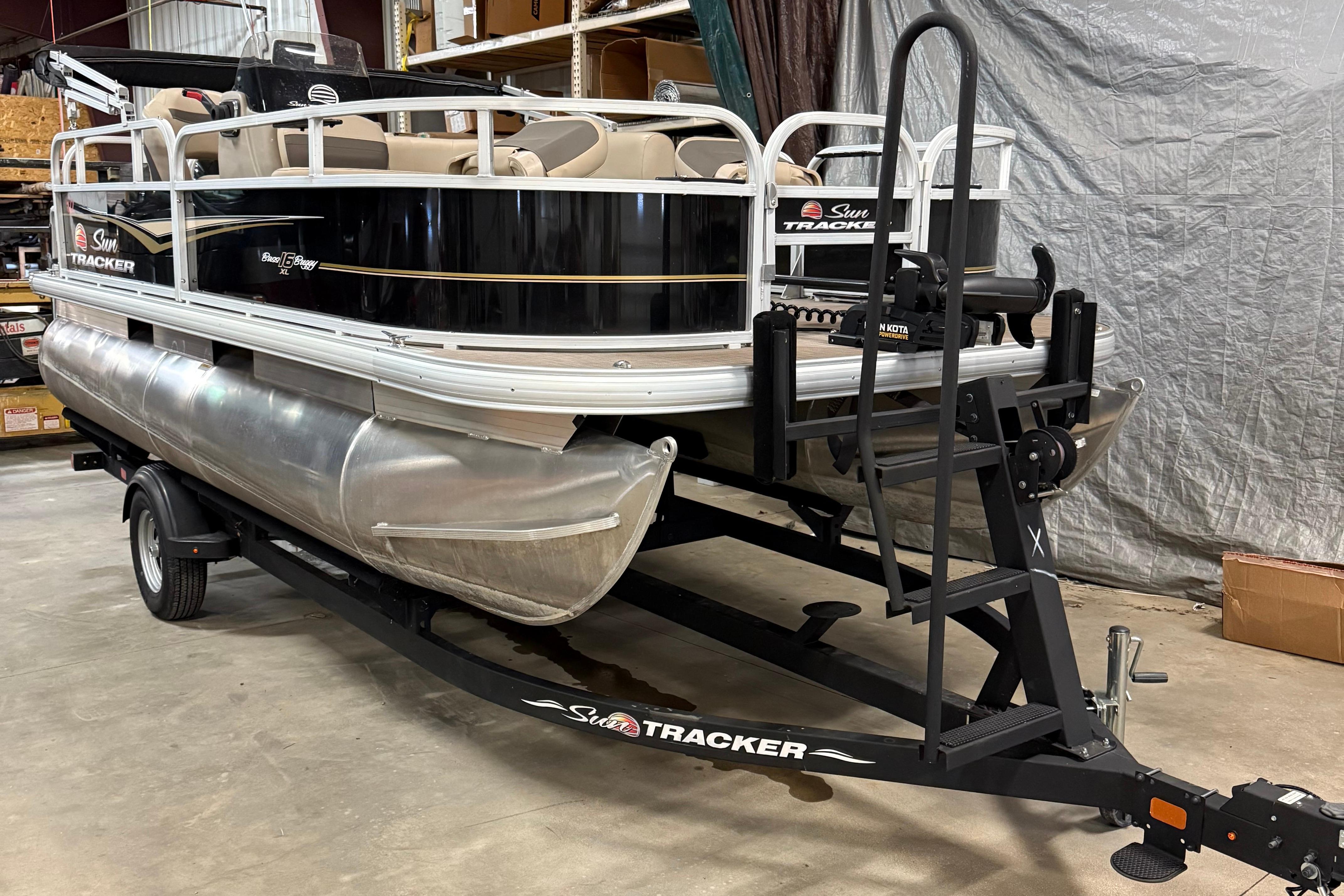 2021 Sun Tracker Bass Buggy 16 XL