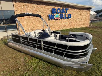 2026 Montego Bay 8522 Swingback Deluxe Pontoon & Honda 4-Stroke EFI