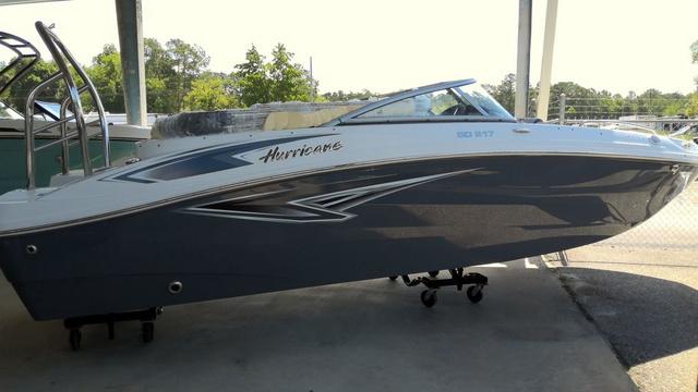 Hurricane SunDeck 217 OB