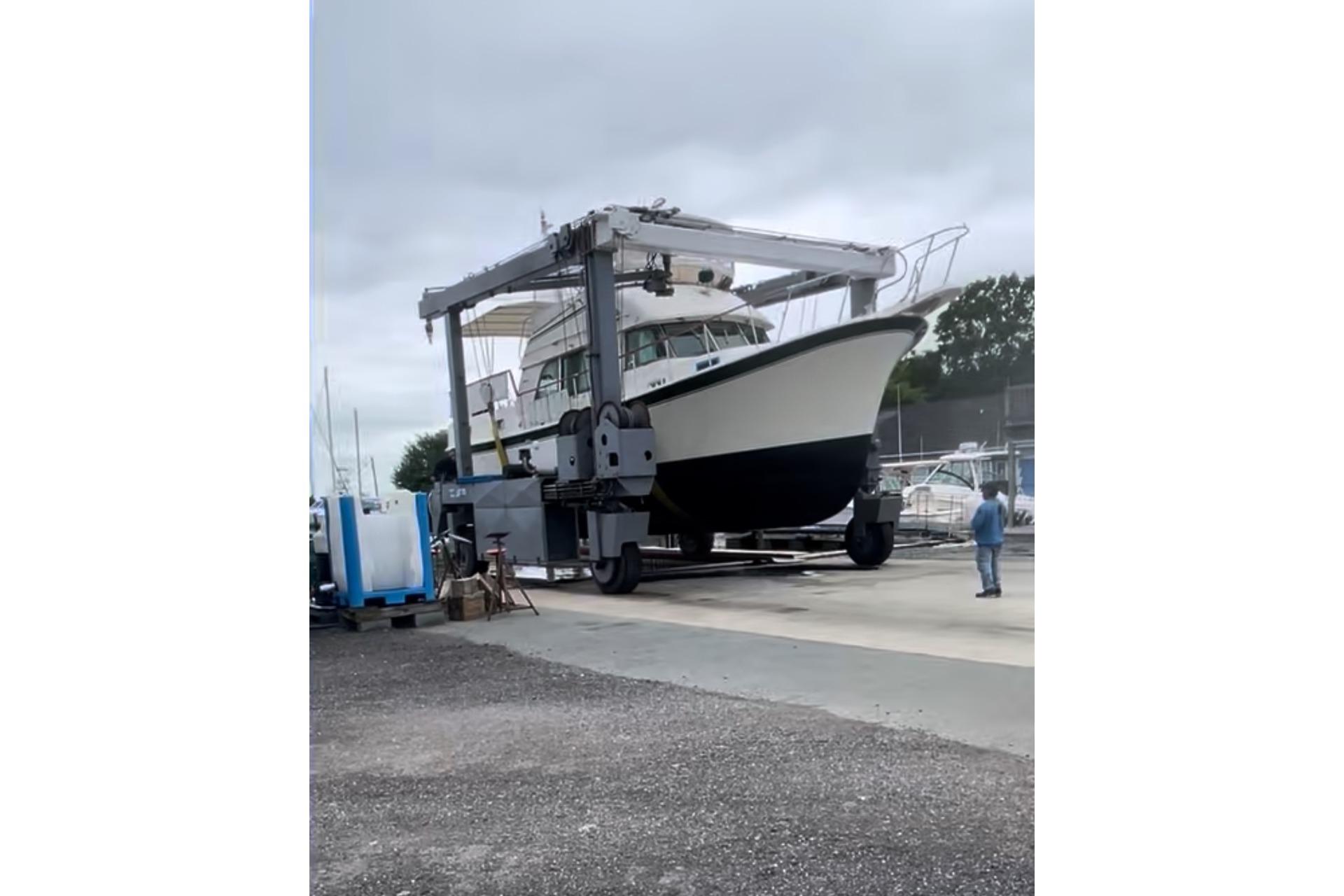 1980 Hatteras 42 LRC