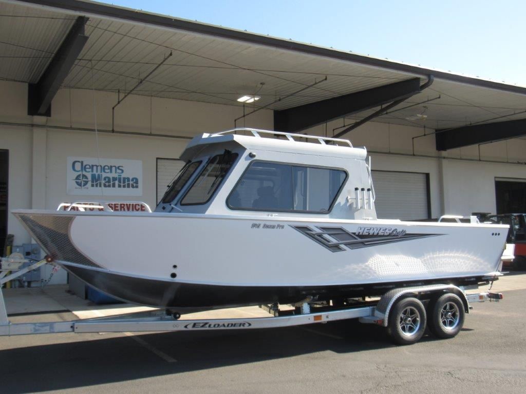 2025 Hewescraft 240 Ocean Pro HT