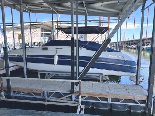 2003 Four Winns 264 Funship