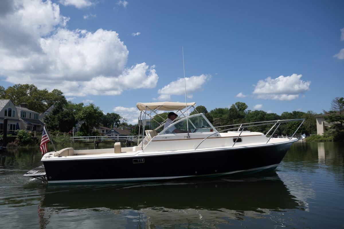 2004 Hunt Yachts Surfhunter 25
