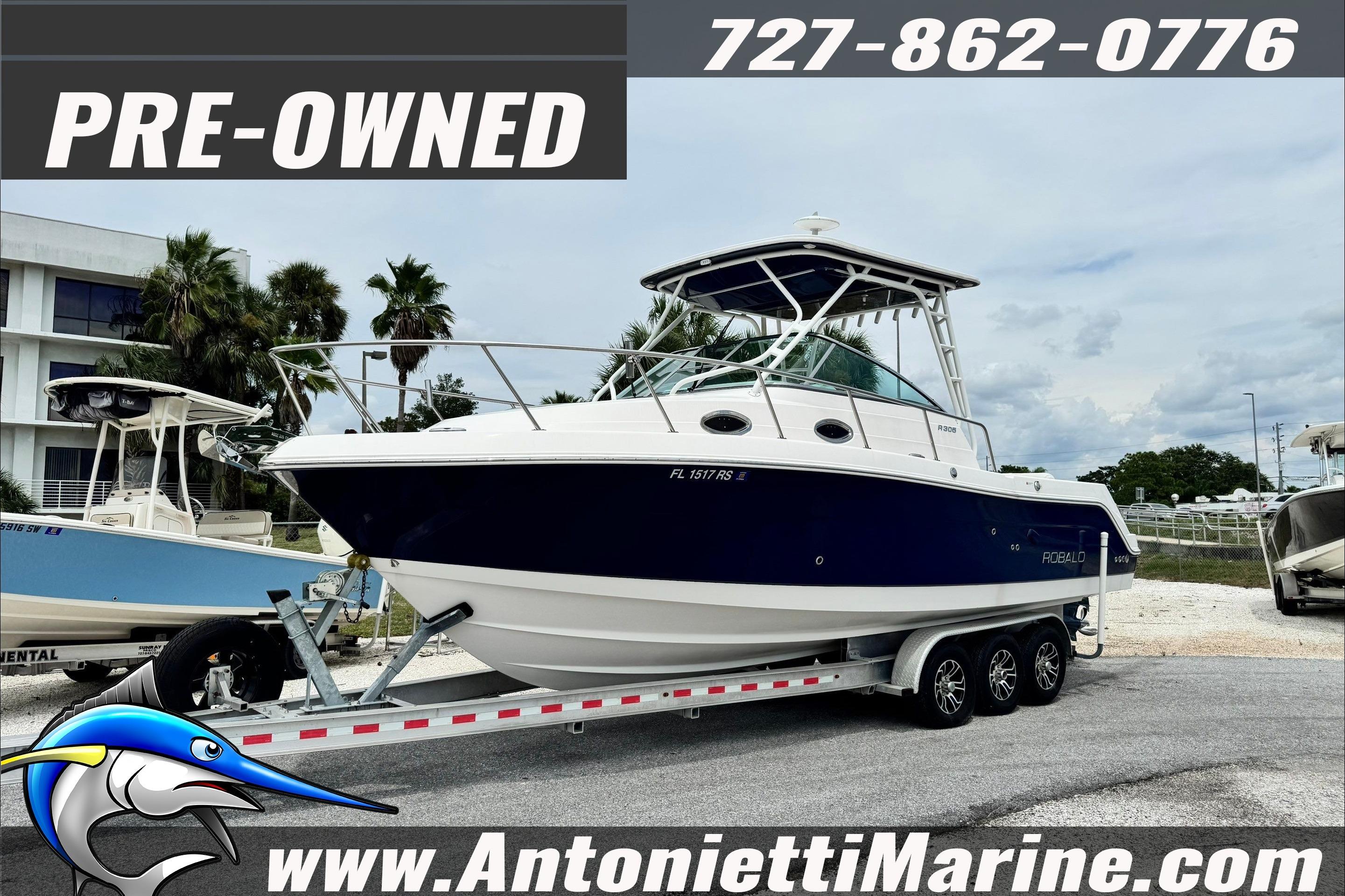 Robalo R305 Walkaround