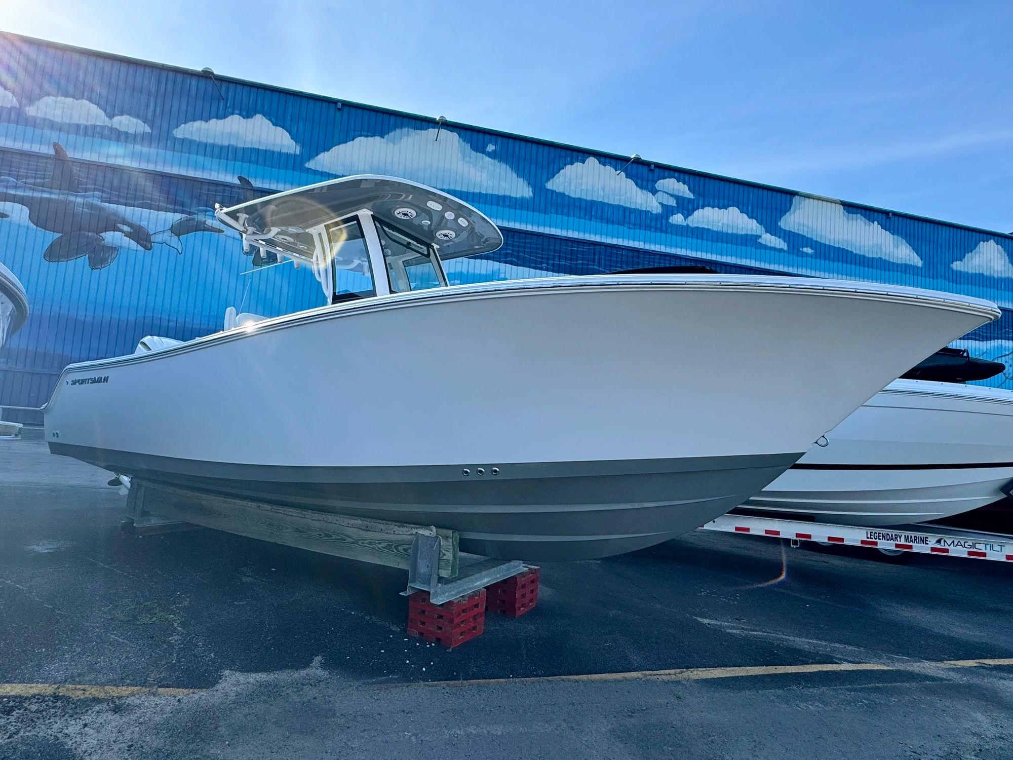 2025 Sportsman Open 252 Center Console