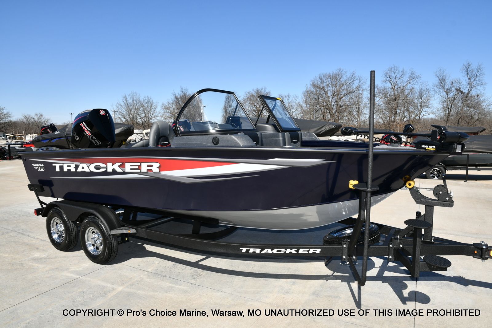 2025 Tracker TARGA V-18 WT w/200HP Pro-XS