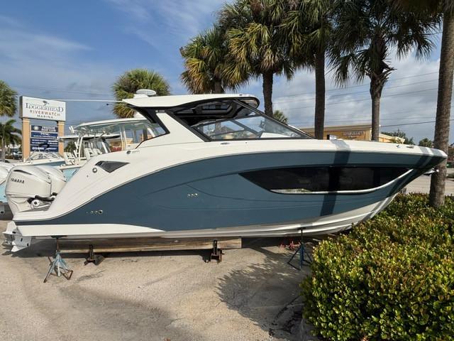 Hurricane SunDeck 3200 OB