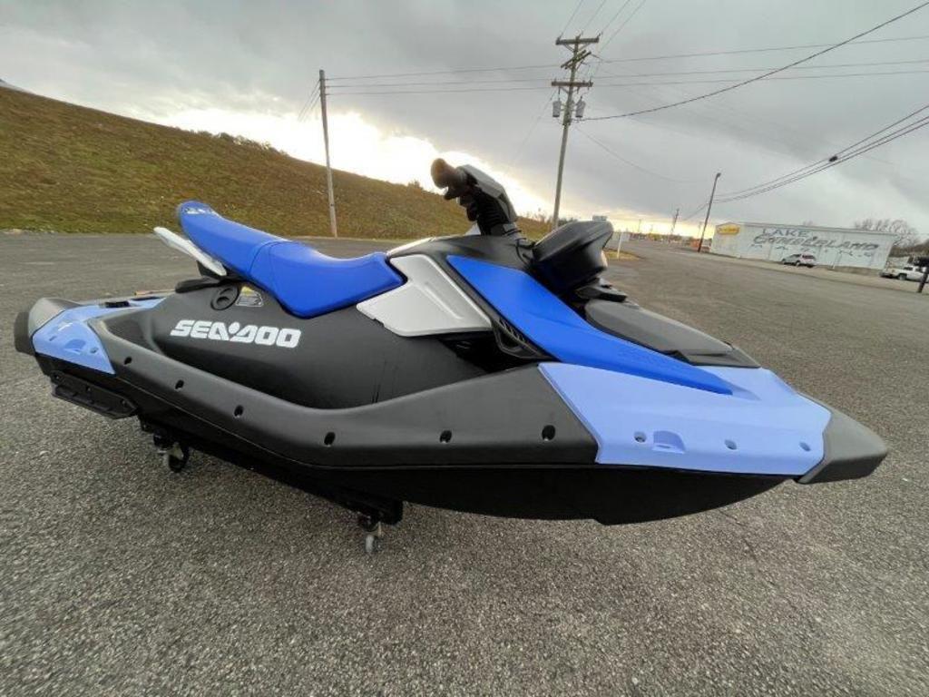 2024 Sea-Doo Spark® for 3 Rotax® 900 ACE™ - 90 CONV with IBR and