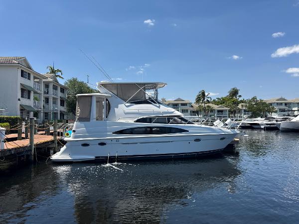 2001 Carver 396 Motor Yacht