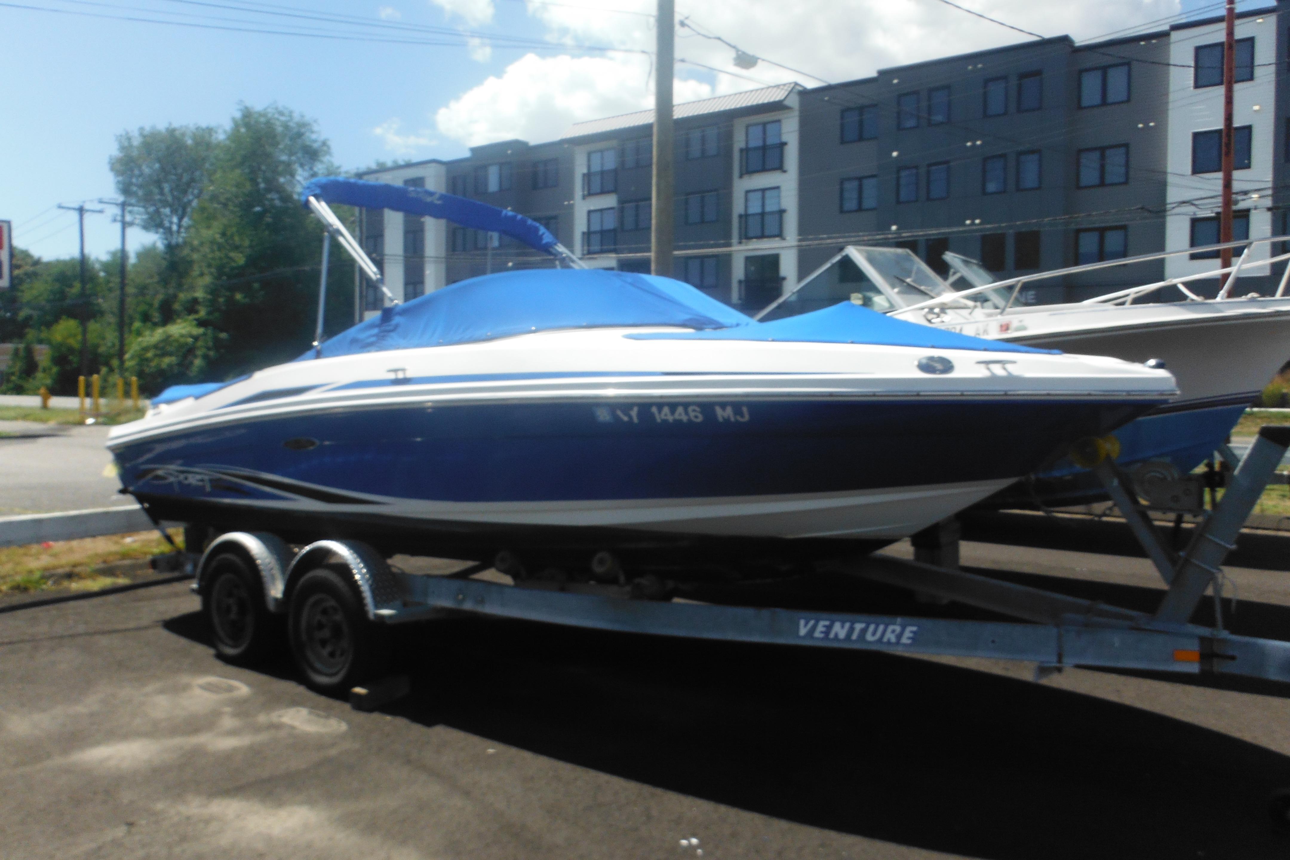 2011 Sea Ray 205 Sport