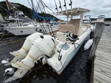 2017 Sailfish 270 CC