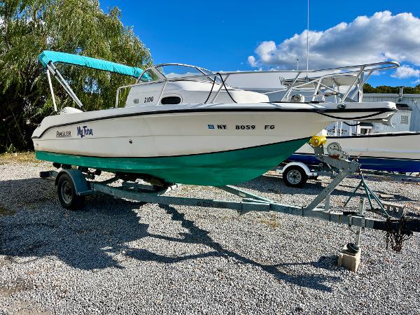 2003 Angler 2100WA