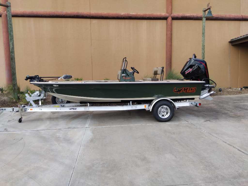 2025 Mako 18 Pro Skiff Backwater Edition