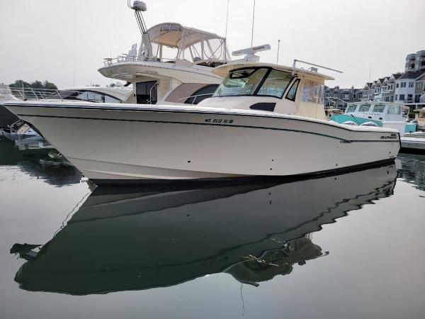 2017 Grady-White 376 Canyon