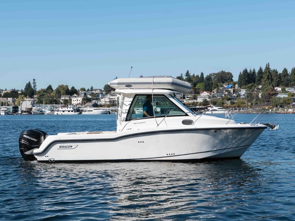 2016 Boston Whaler 285 CONQUEST PH