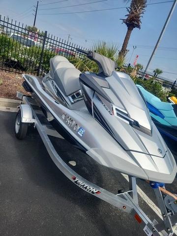 Yamaha WaveRunner FX Cruiser HO
